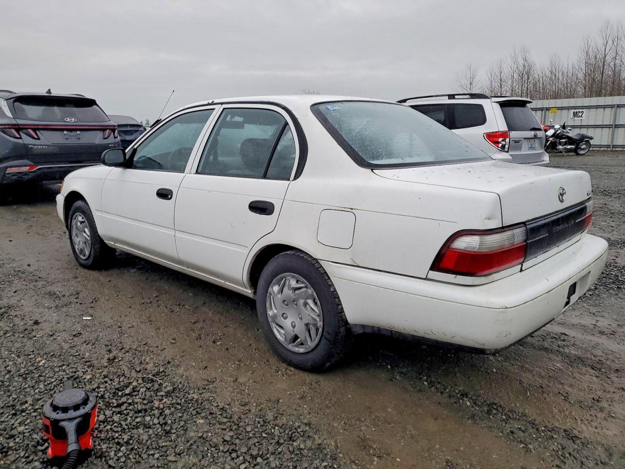 1996 TOYOTA COROLLA photo 2