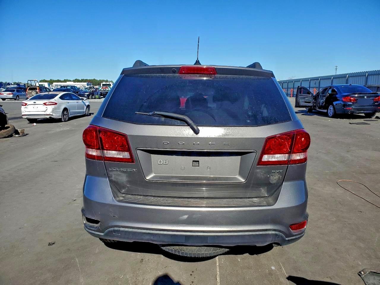 2012 DODGE JOURNEY SXT photo 6