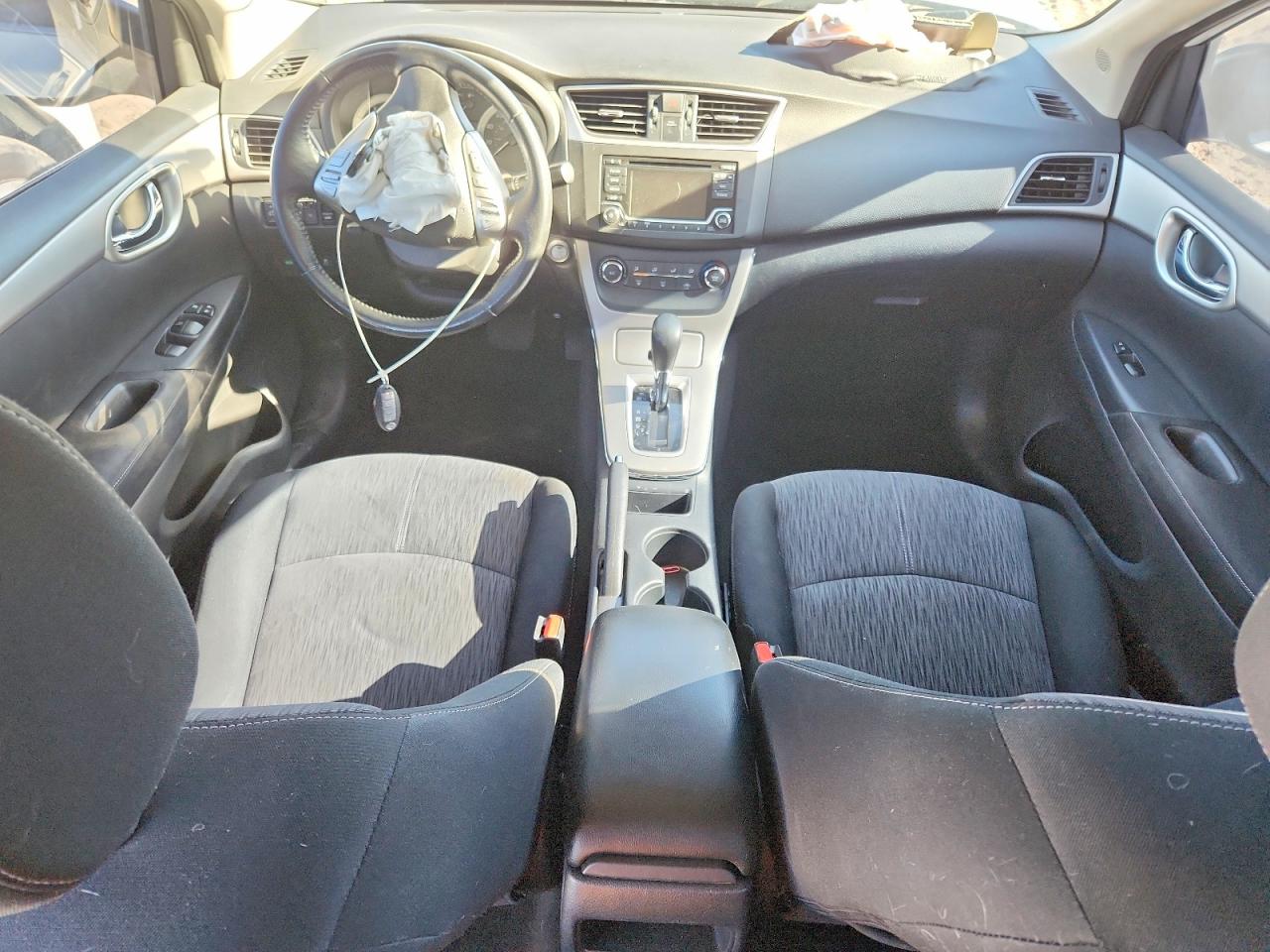 2015 NISSAN SENTRA S photo 8