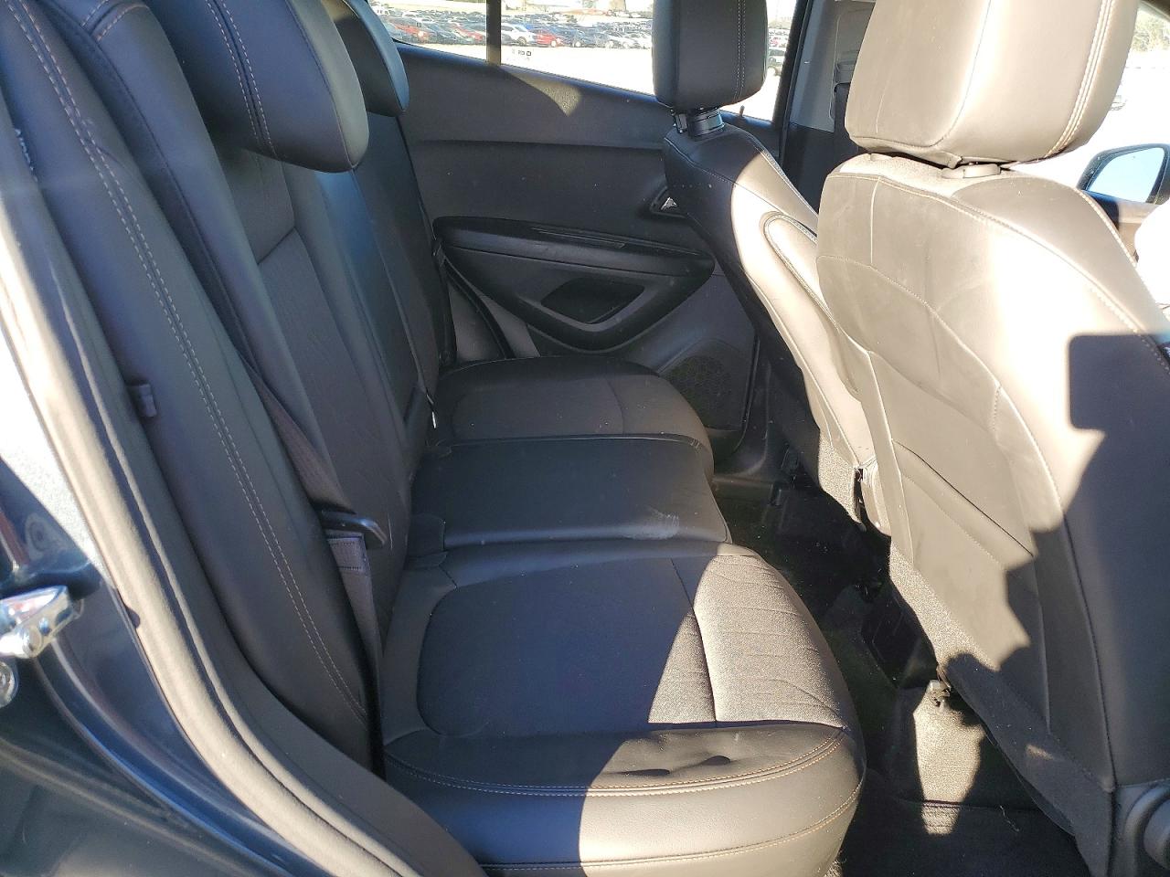 2022 CHEVROLET TRAX 1LT photo 10