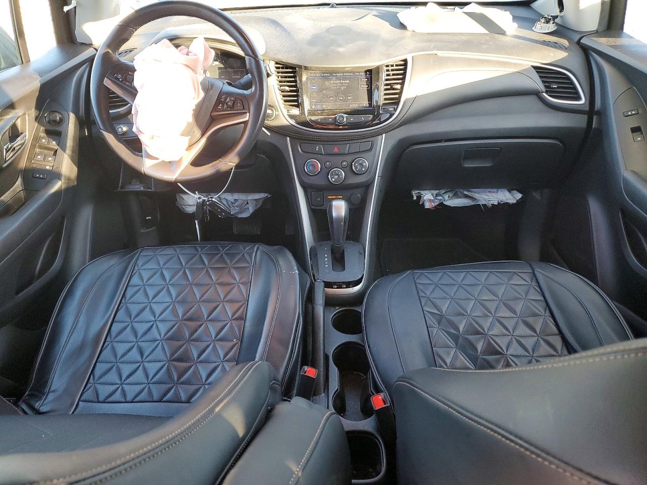2022 CHEVROLET TRAX 1LT photo 8