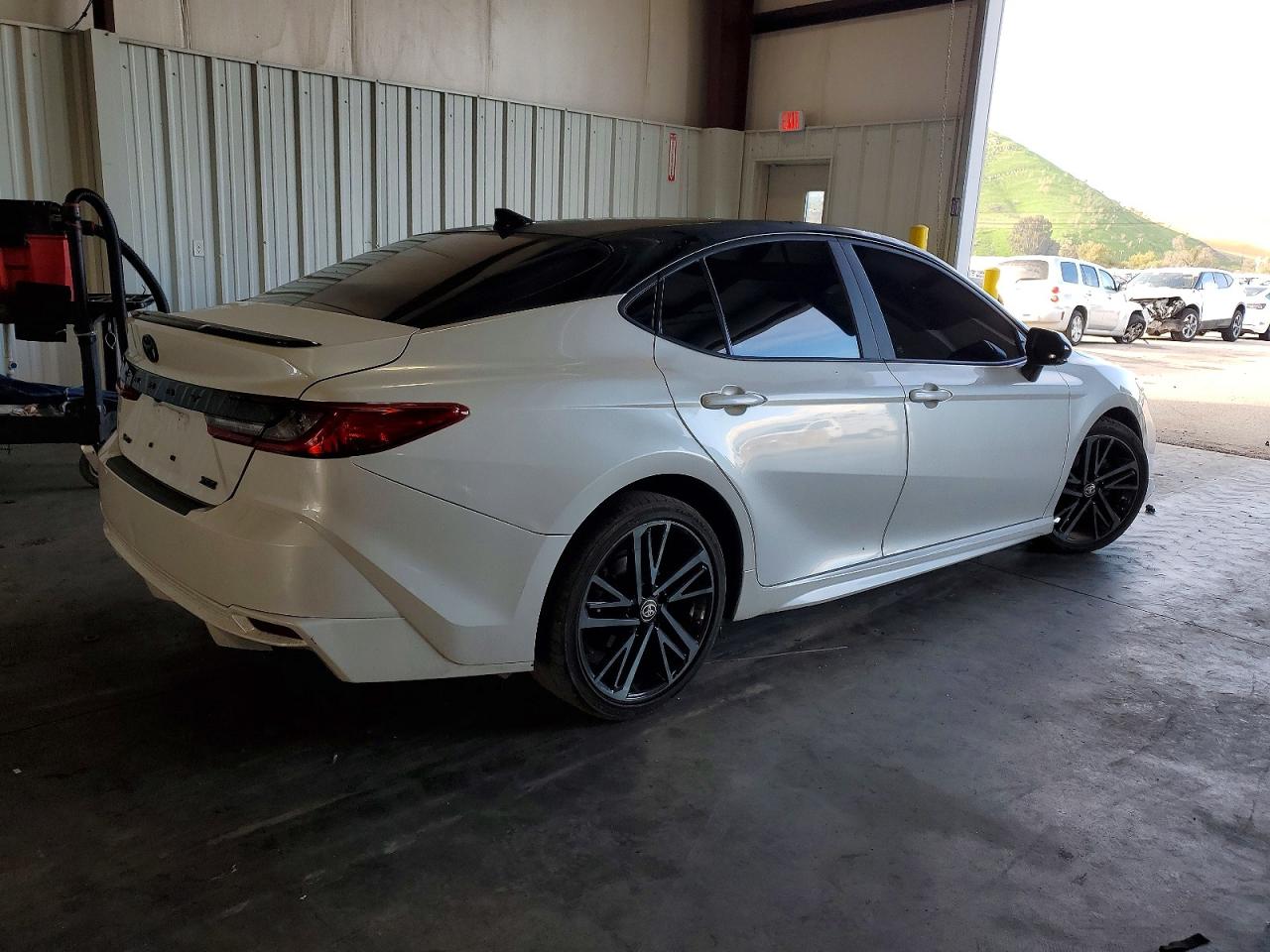 2025 TOYOTA CAMRY XSE photo 5
