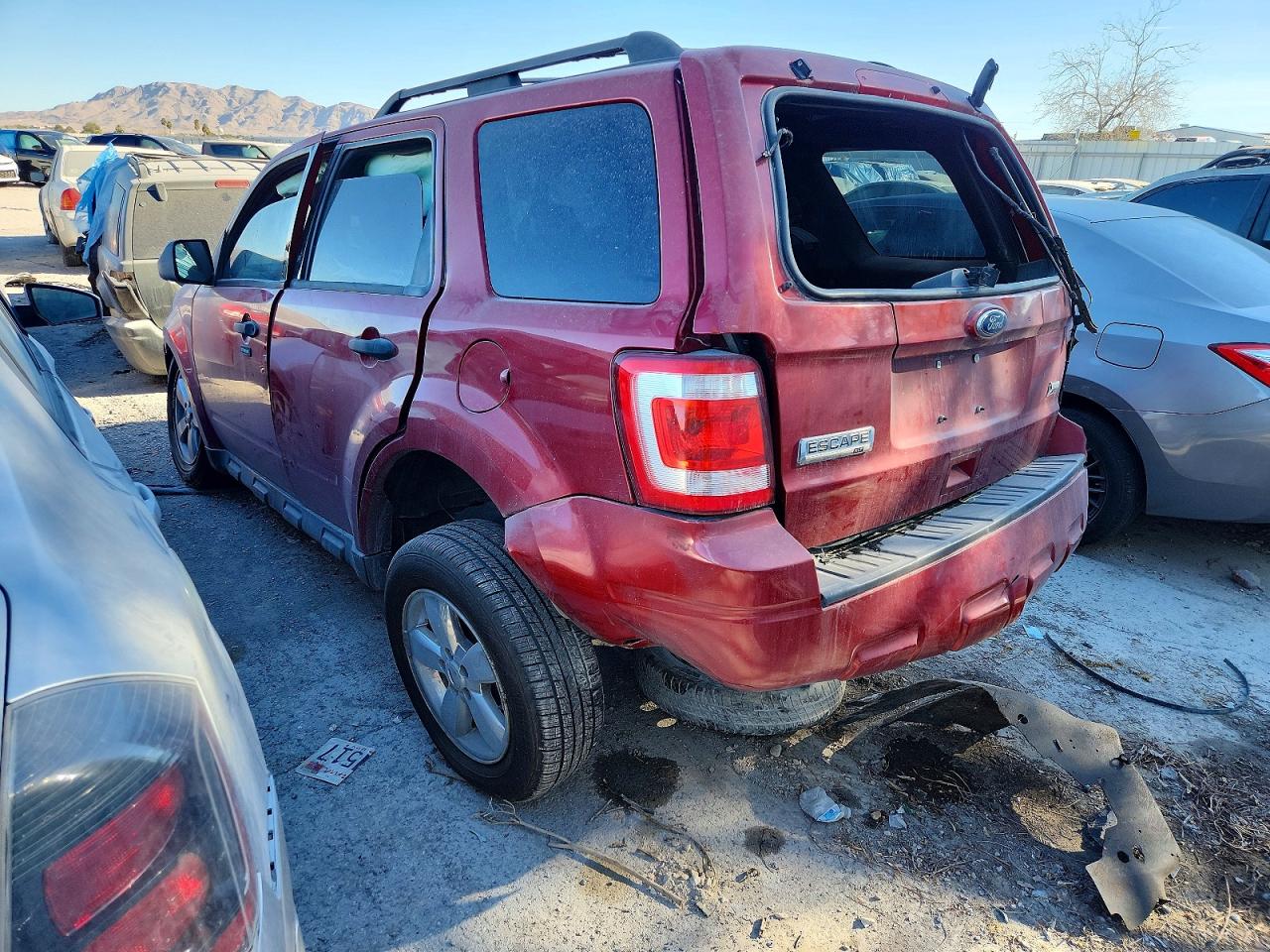 2012 FORD ESCAPE XLT photo 2