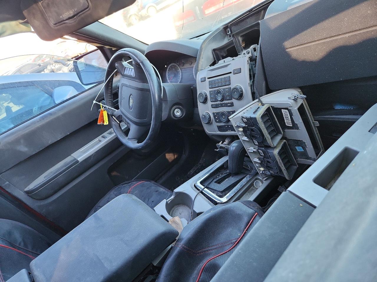 2012 FORD ESCAPE XLT photo 8