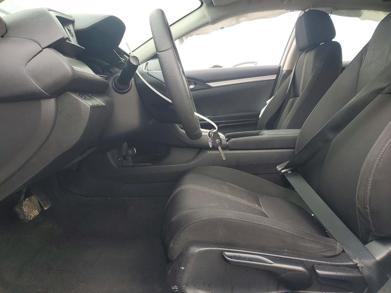 2020 HONDA CIVIC LX photo 13