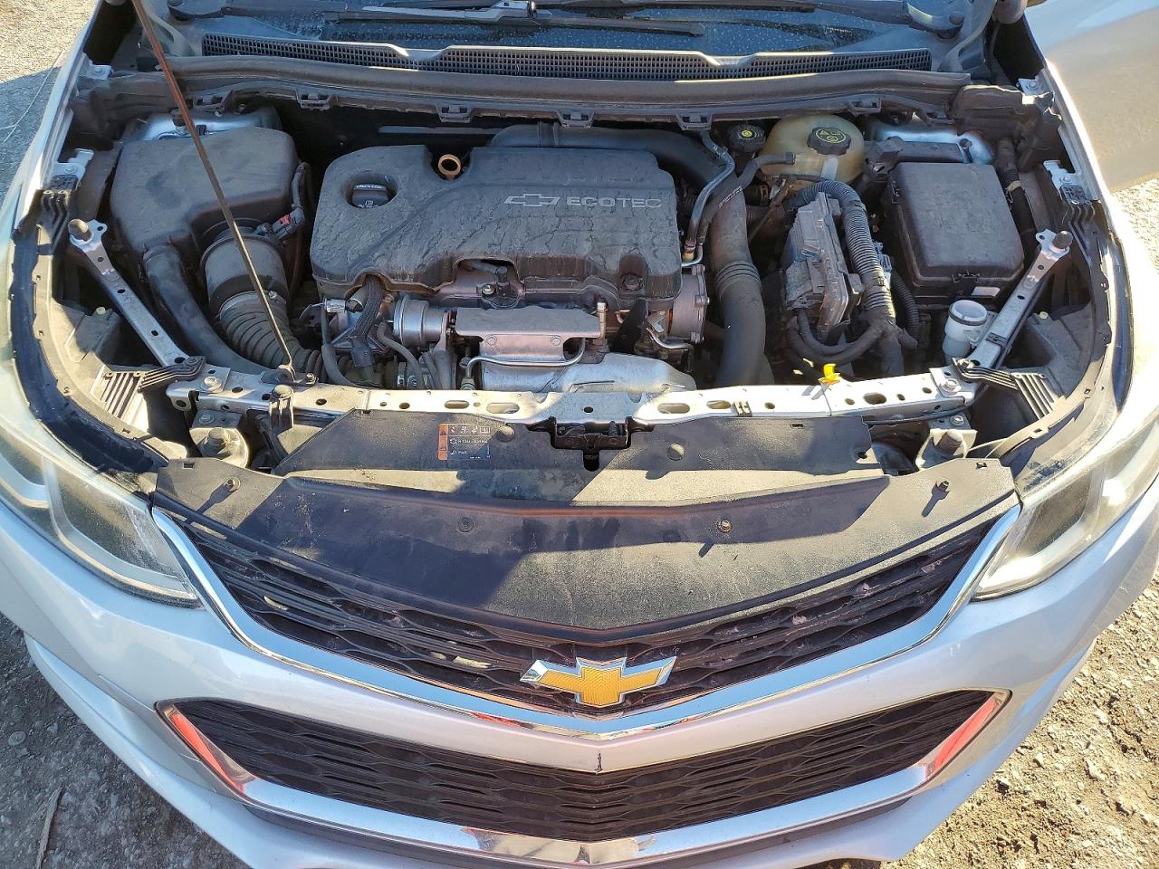 2017 CHEVROLET CRUZE LS photo 11
