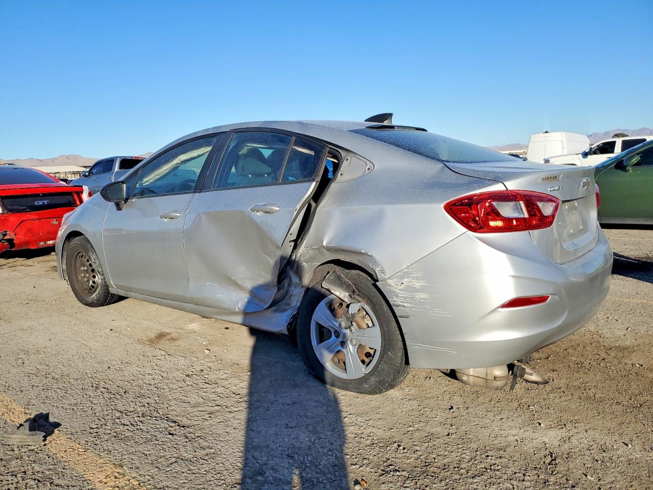 2017 CHEVROLET CRUZE LS photo 2
