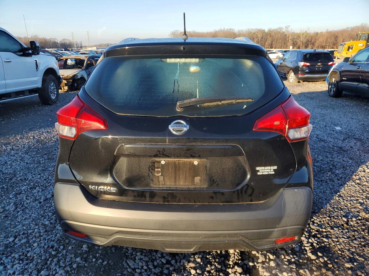2019 NISSAN KICKS S photo 6