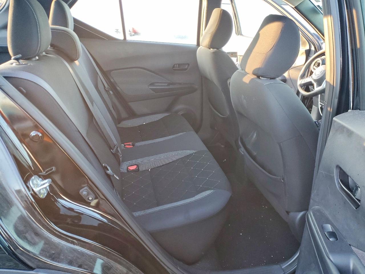 2019 NISSAN KICKS S photo 11