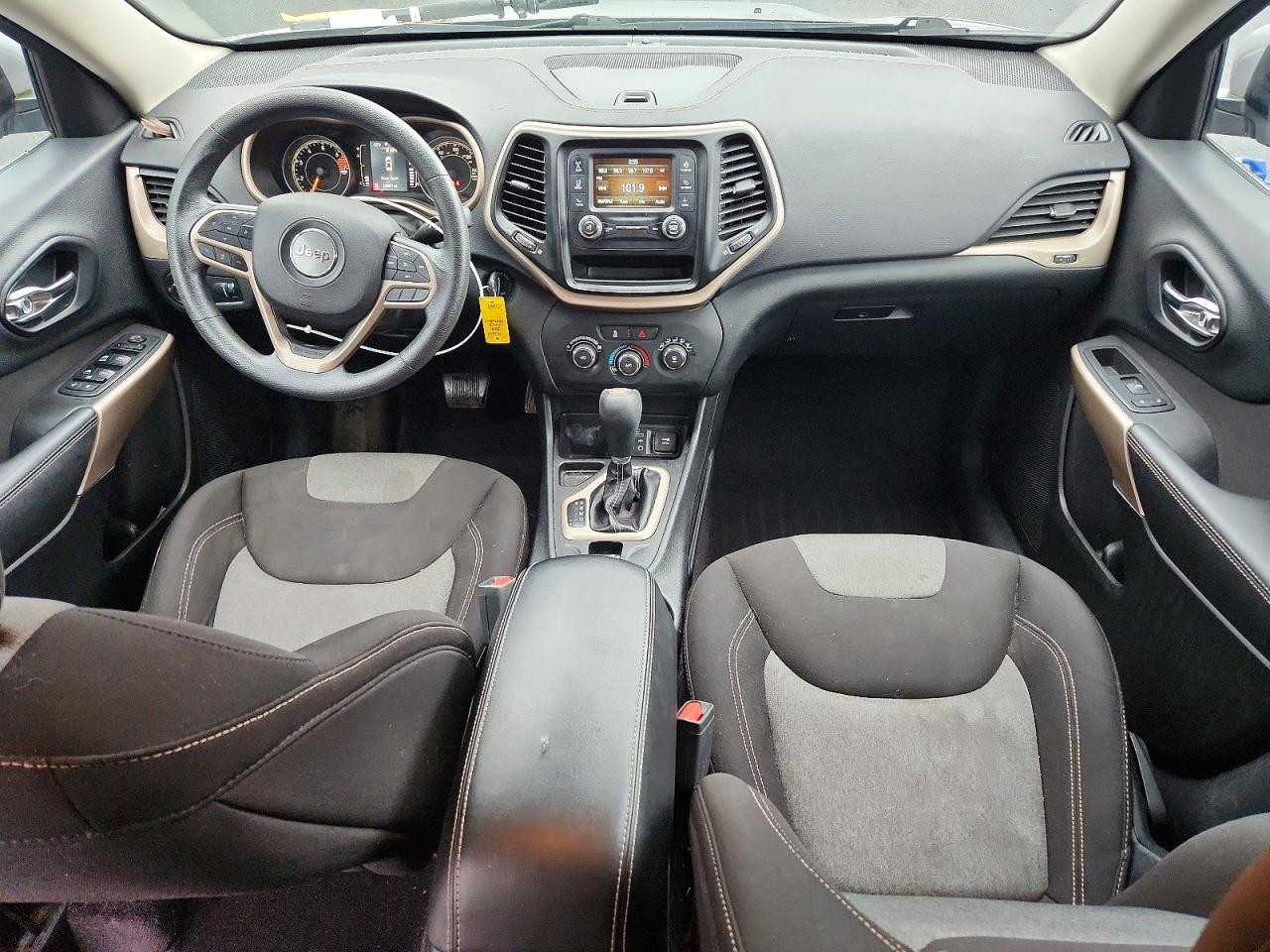 2018 JEEP CHEROKEE LATITUDE photo 8