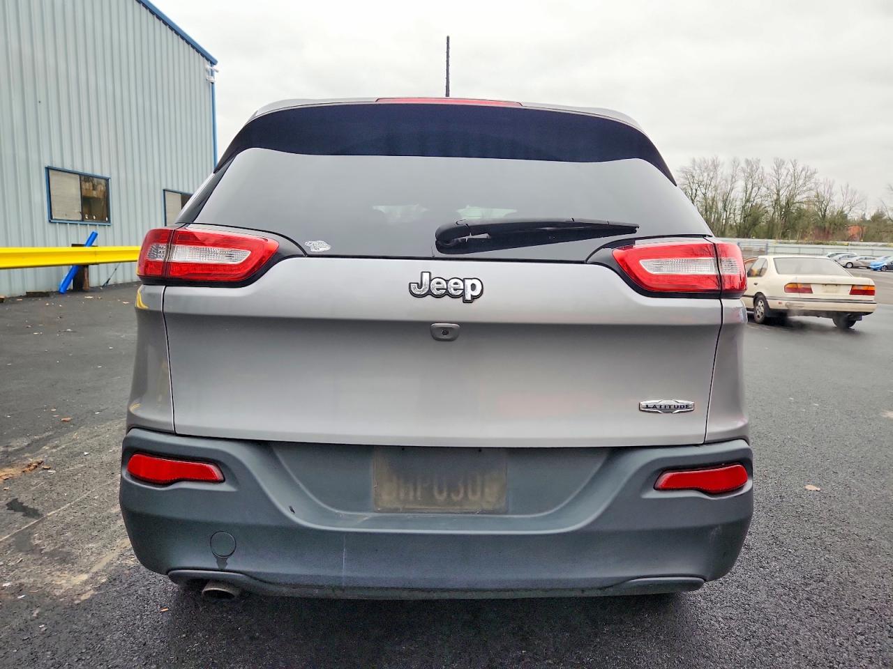 2018 JEEP CHEROKEE LATITUDE photo 6