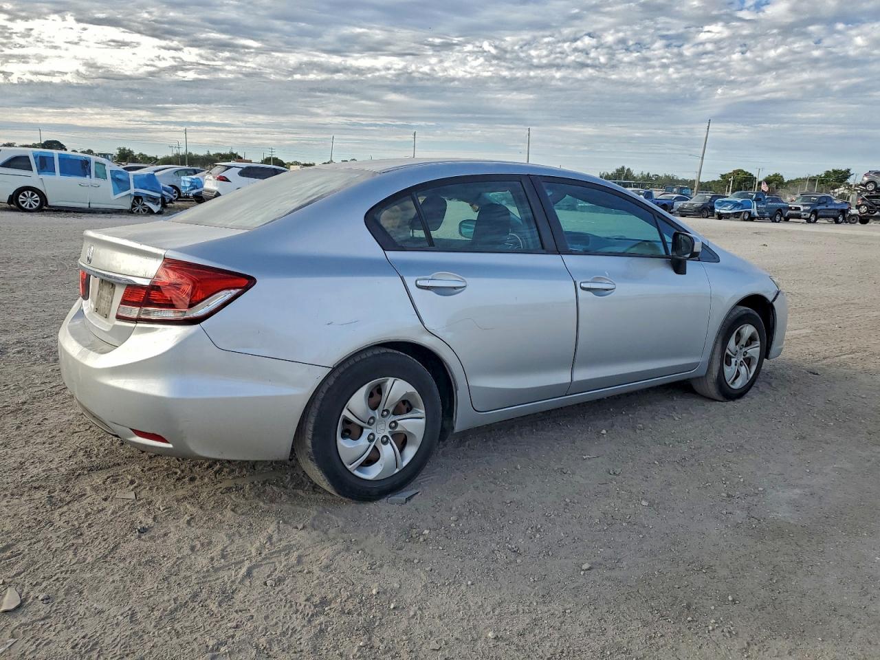 2015 HONDA CIVIC LX photo 3