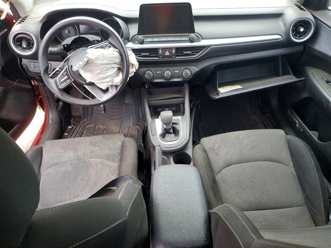 2024 KIA FORTE LX photo 15