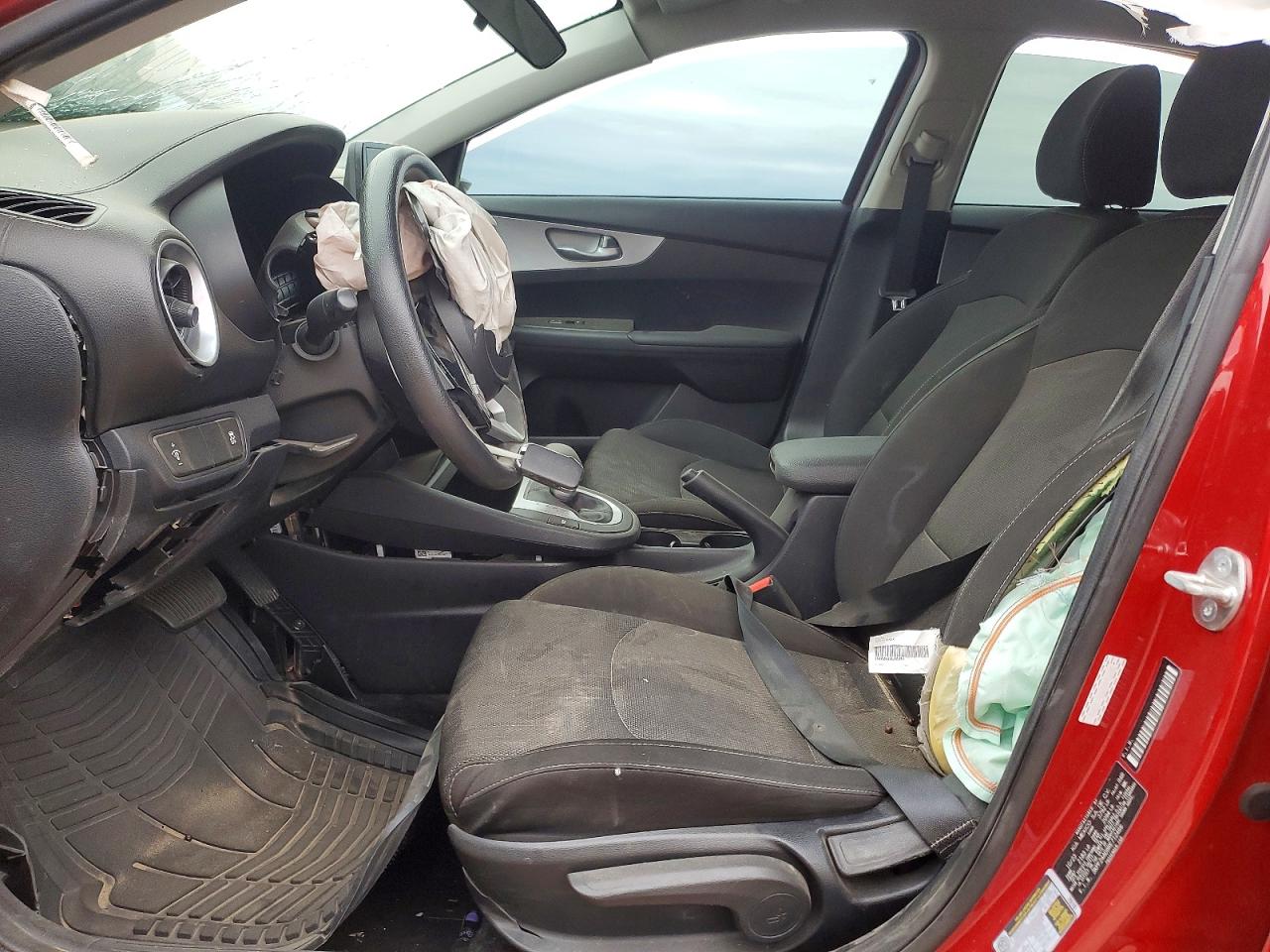 2024 KIA FORTE LX photo 13