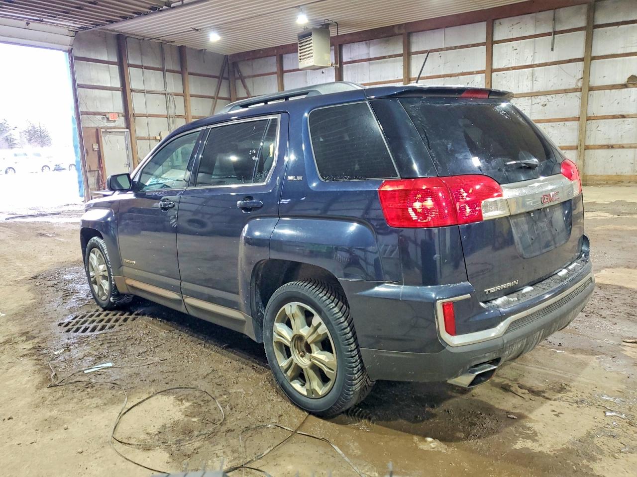 2017 GMC TERRAIN SLE photo 2