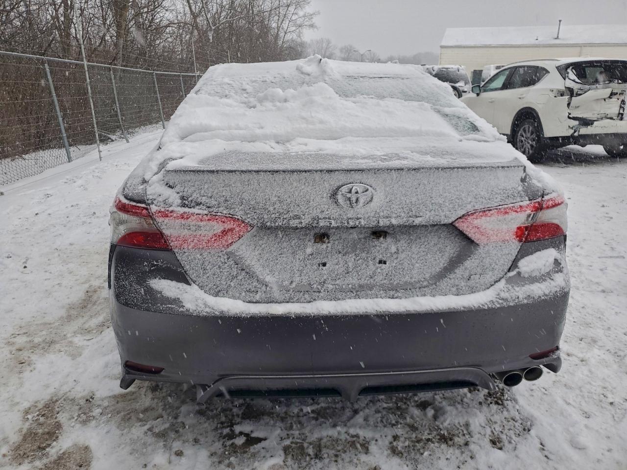 2019 TOYOTA CAMRY L photo 6