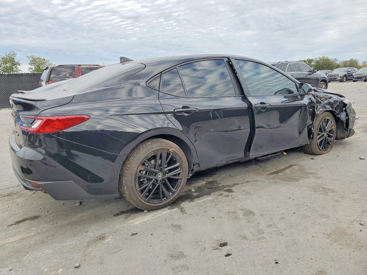 2026 TOYOTA CAMRY XSE photo 5