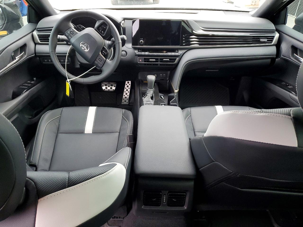2026 TOYOTA CAMRY XSE photo 15