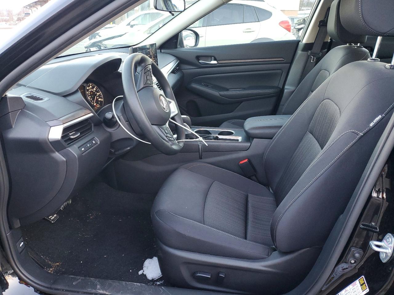 2025 NISSAN ALTIMA photo 7