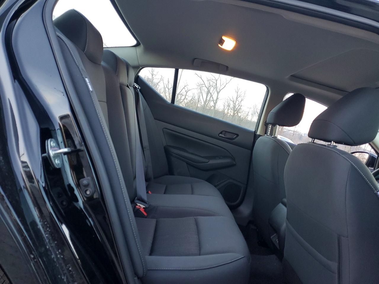 2025 NISSAN ALTIMA photo 10