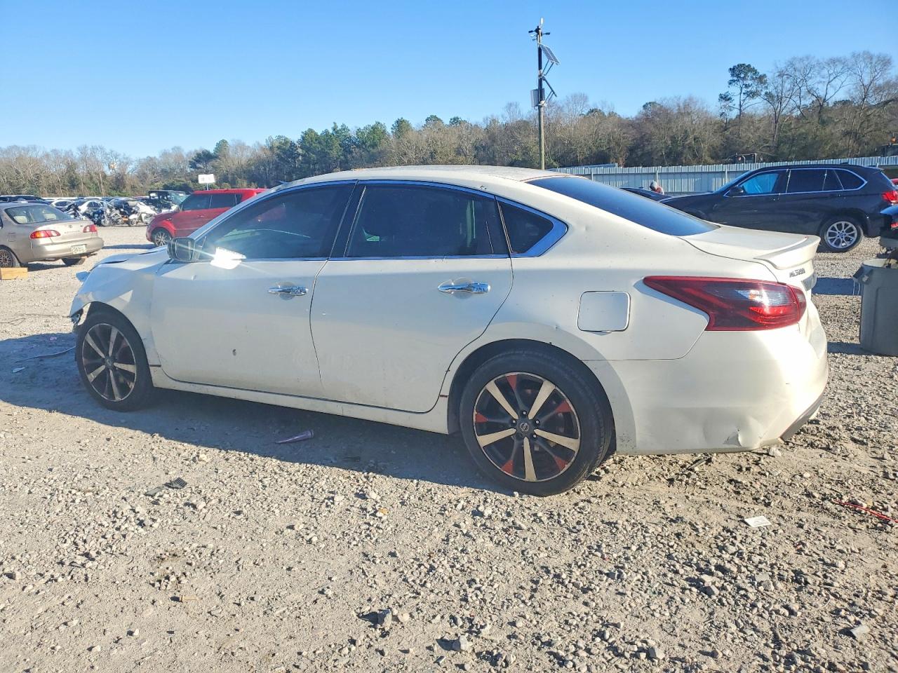 2017 NISSAN ALTIMA 2.5 photo 2