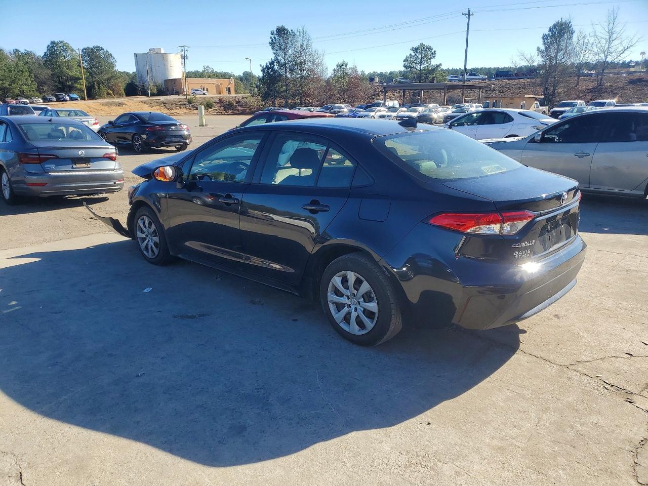 2022 TOYOTA COROLLA LE photo 3