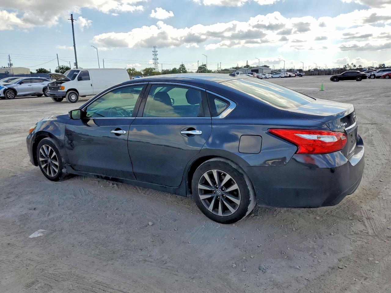 2017 NISSAN ALTIMA 2.5 photo 2