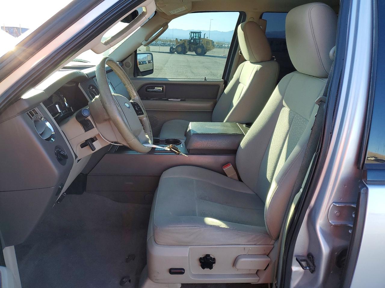 2012 FORD EXPEDITION XLT photo 7