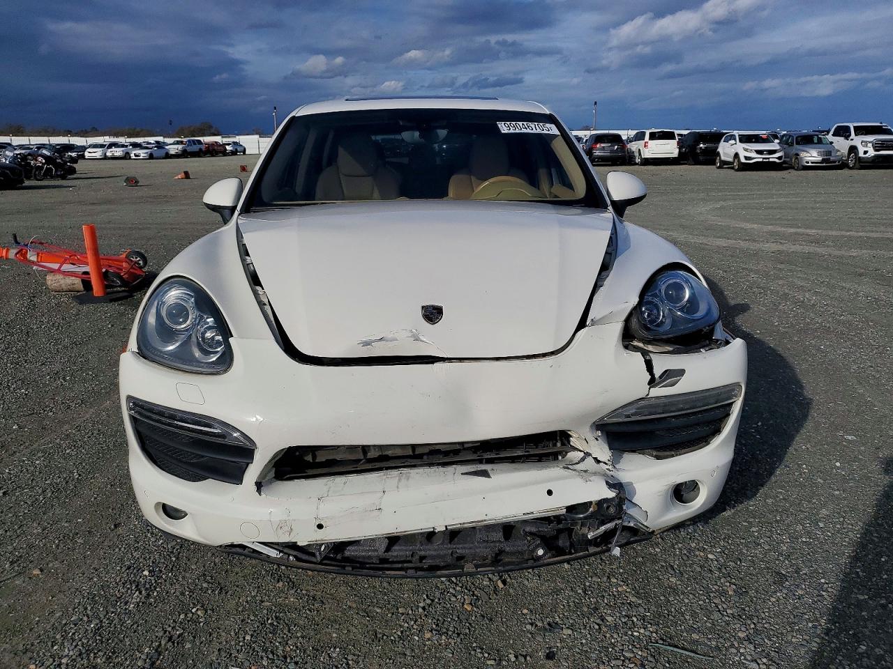 2011 PORSCHE CAYENNE S photo 5