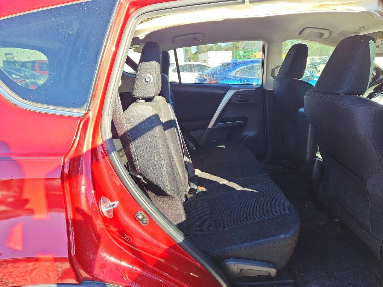 2017 TOYOTA RAV4 LE photo 10