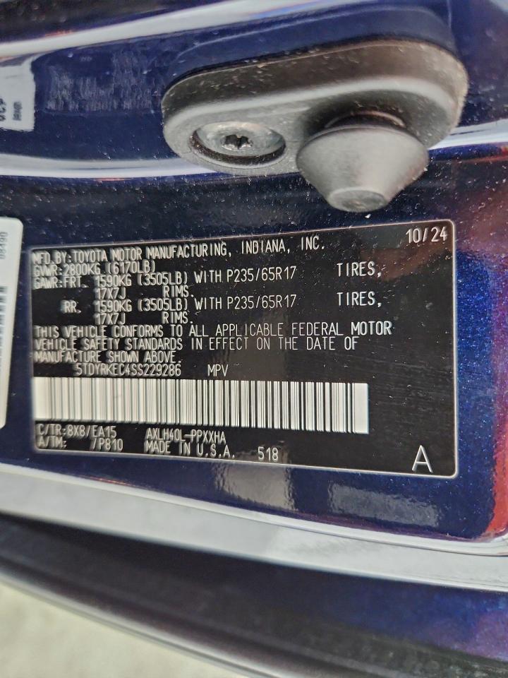 2025 TOYOTA SIENNA XLE photo 13