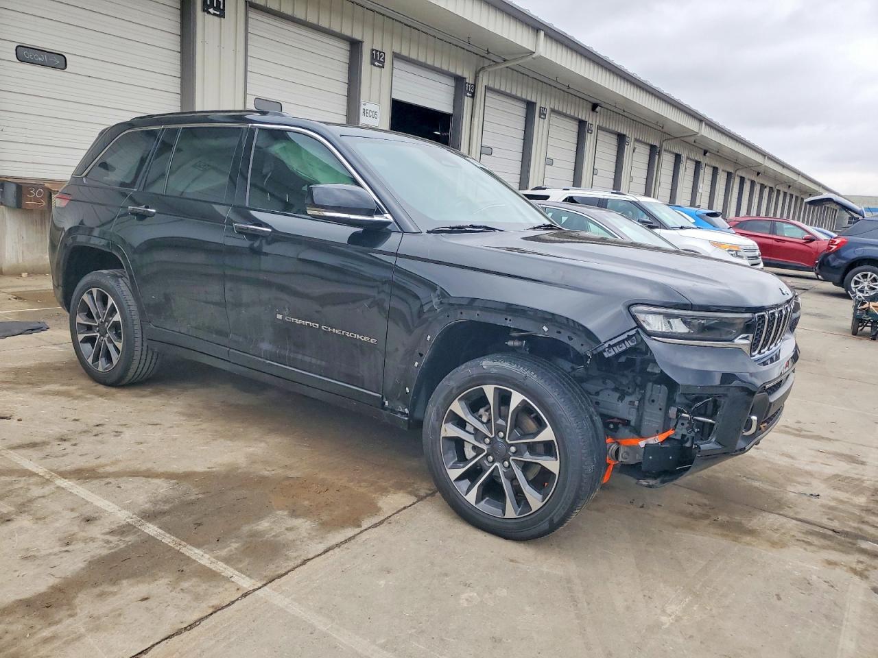 2022 JEEP GRAND CHEROKEE OVERLAND photo 4
