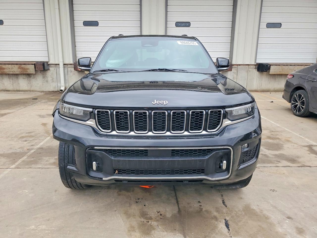 2022 JEEP GRAND CHEROKEE OVERLAND photo 5