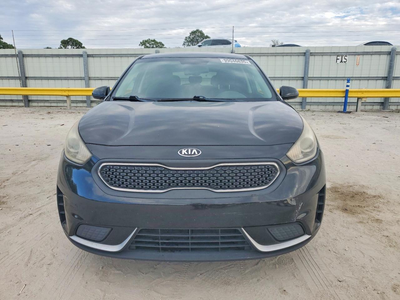 2017 KIA NIRO FE photo 5
