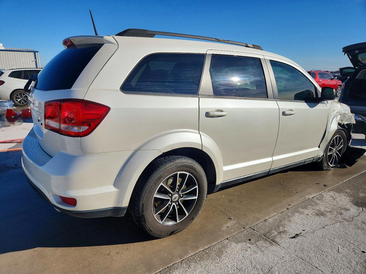 2018 DODGE JOURNEY SXT photo 3