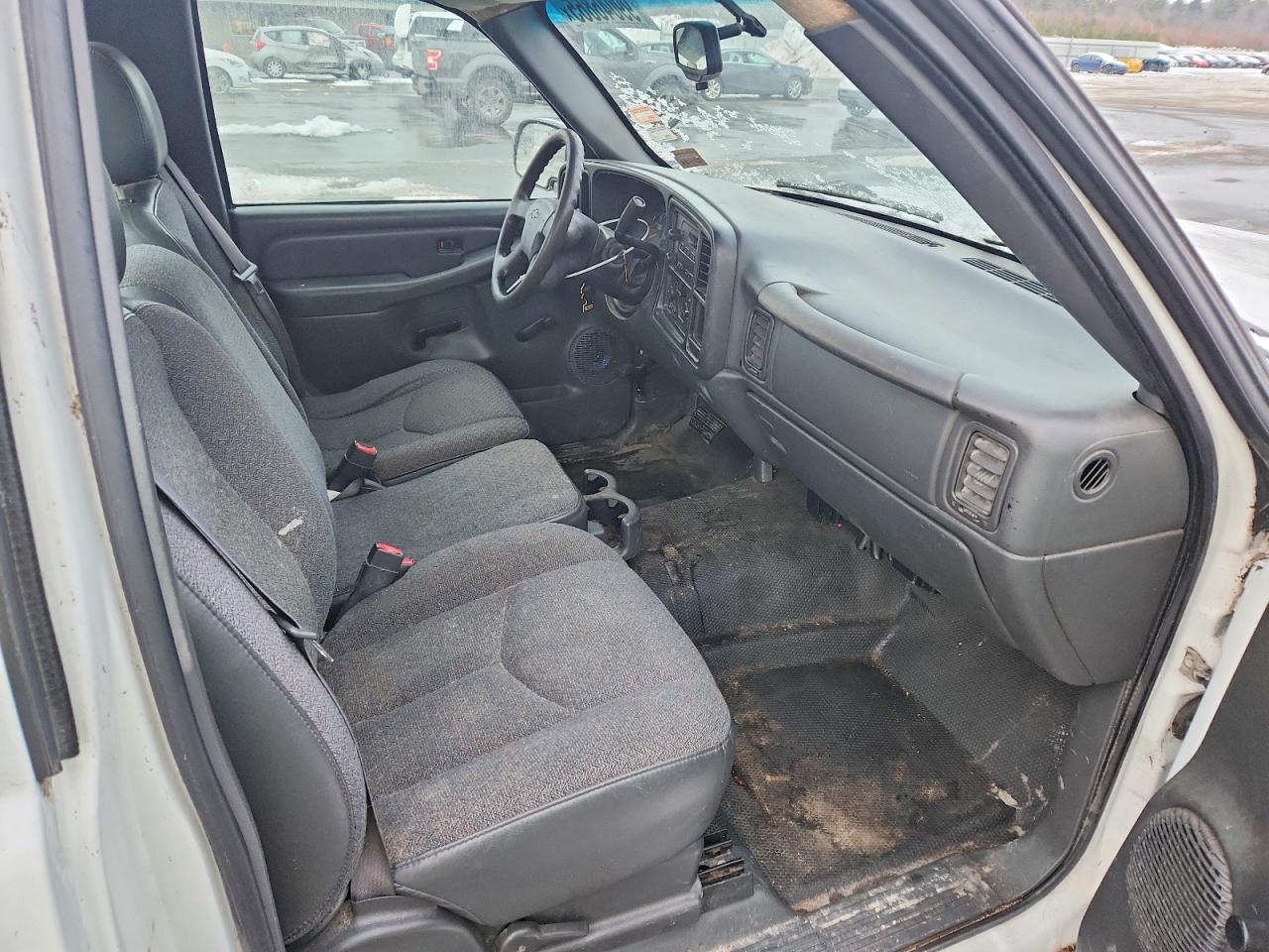 2005 CHEVROLET SILVERADO C1500 photo 10