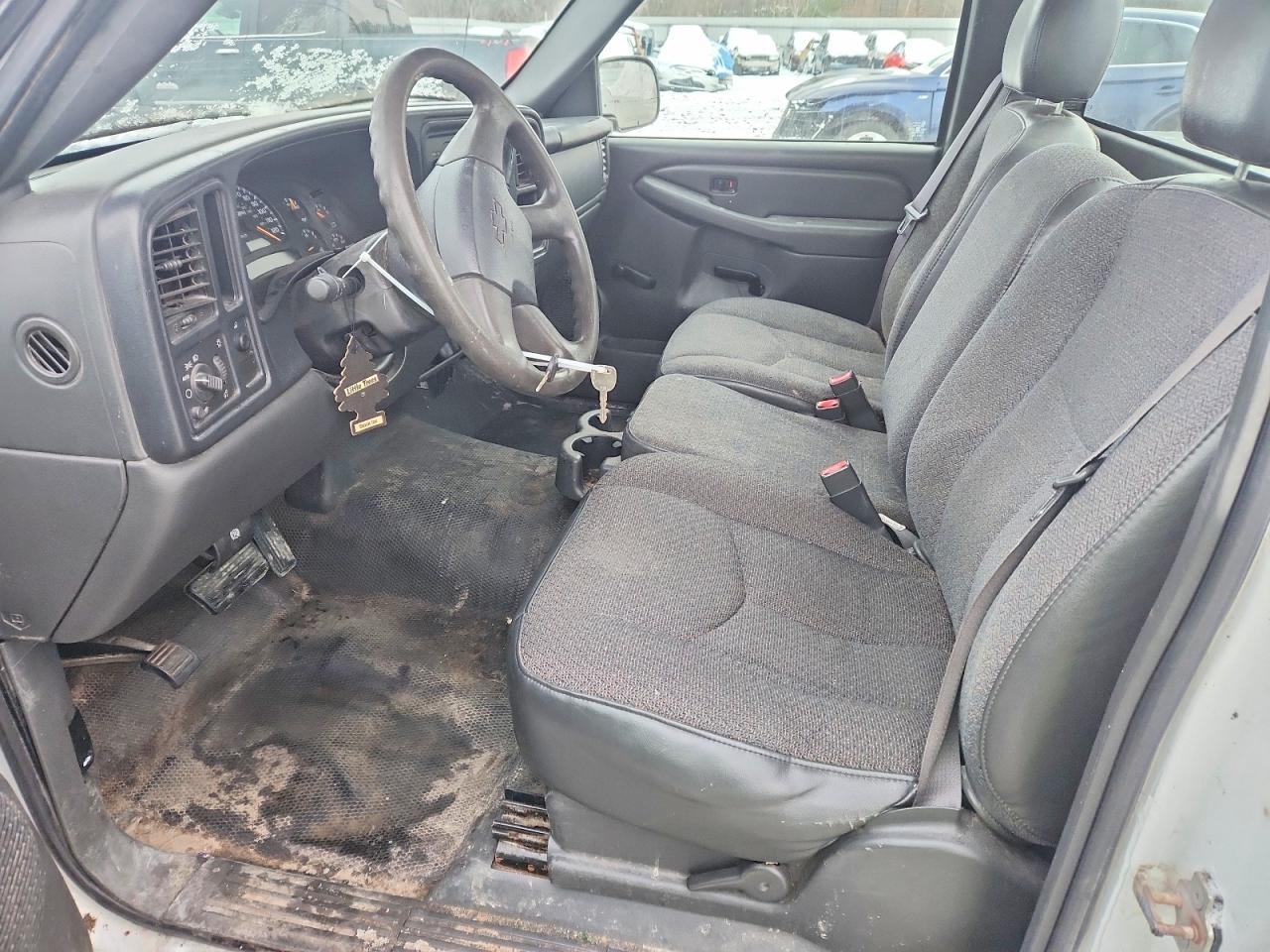 2005 CHEVROLET SILVERADO C1500 photo 7