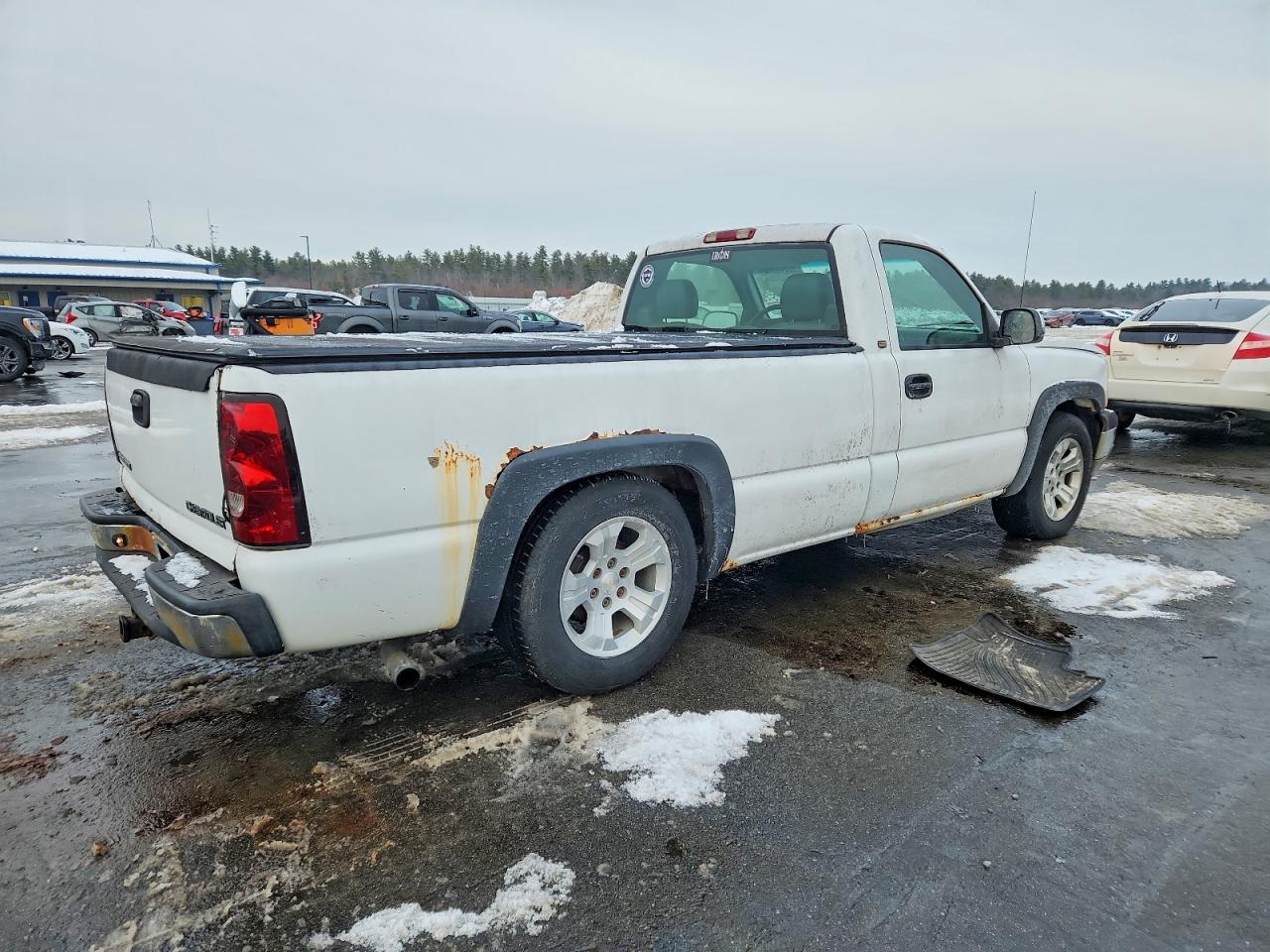 2005 CHEVROLET SILVERADO C1500 photo 3