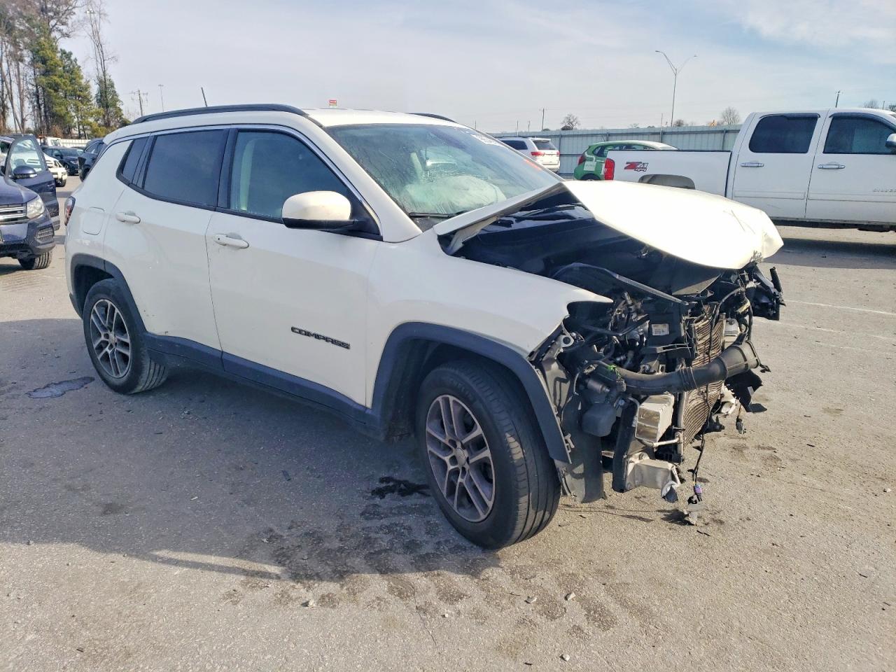 2017 JEEP COMPASS LATITUDE photo 4