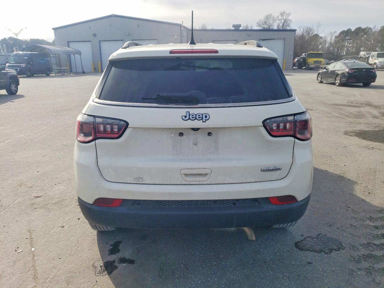 2017 JEEP COMPASS LATITUDE photo 6