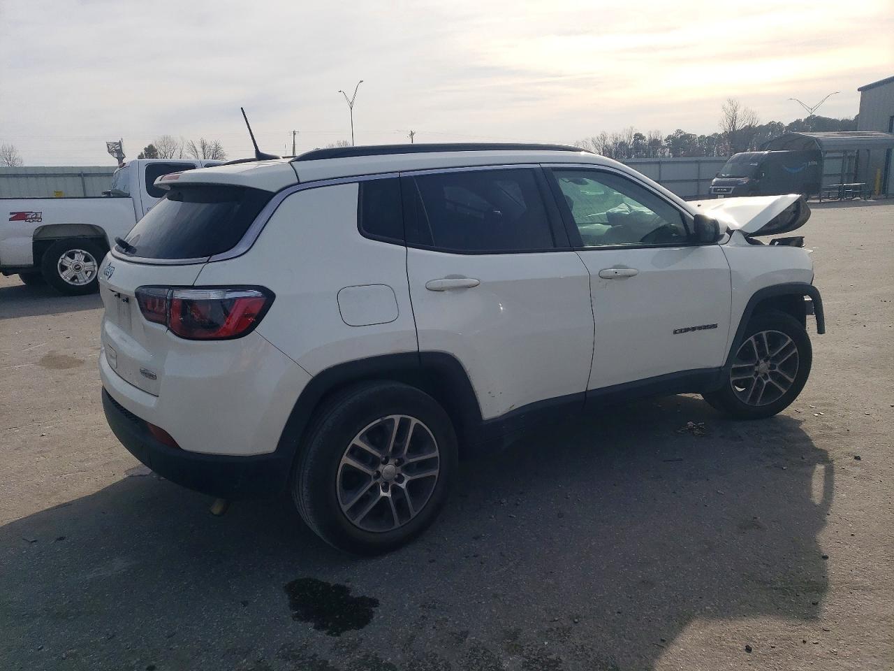 2017 JEEP COMPASS LATITUDE photo 3