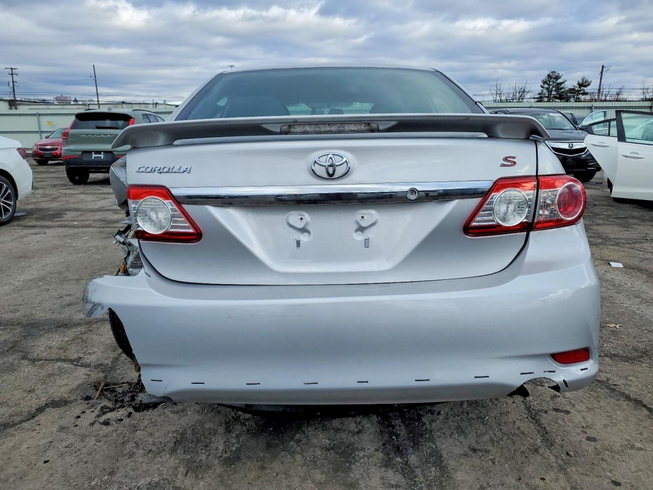 2013 TOYOTA COROLLA BASE photo 6