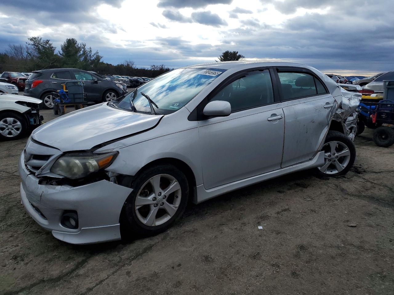 2013 TOYOTA COROLLA