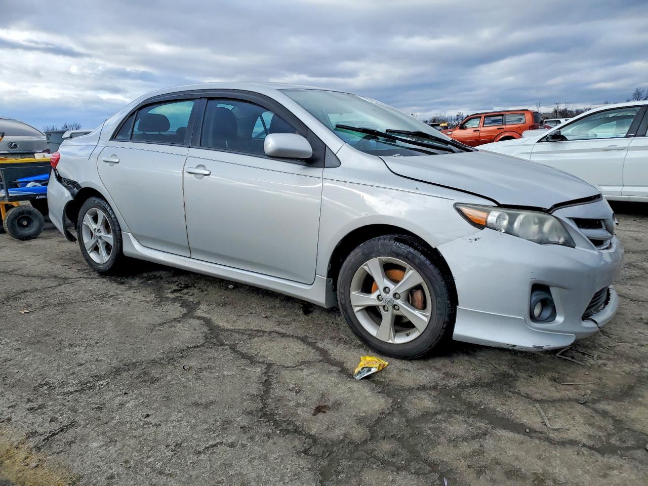 2013 TOYOTA COROLLA BASE photo 4