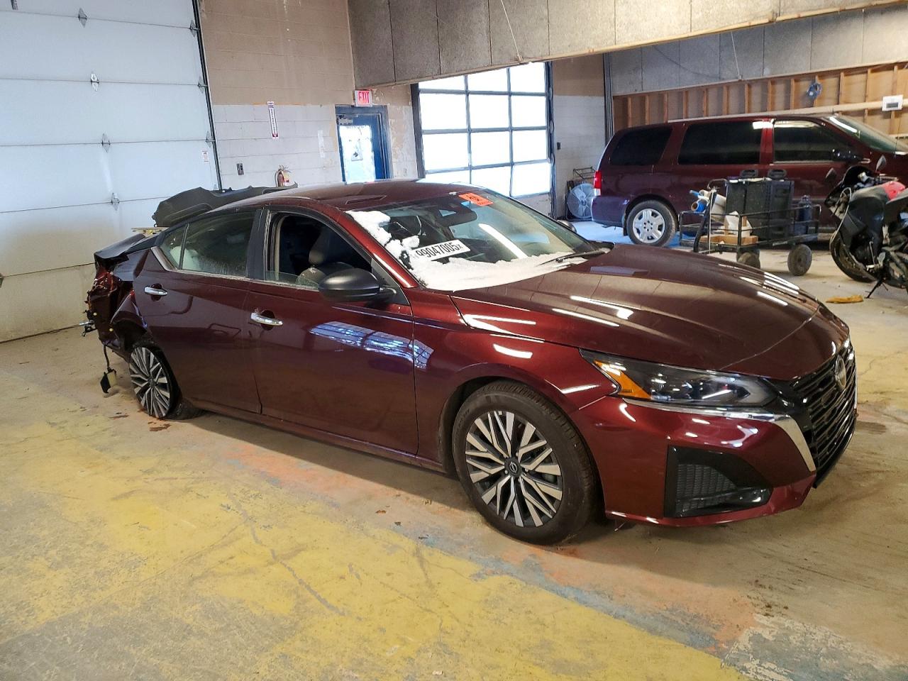 2025 NISSAN ALTIMA SV photo 4