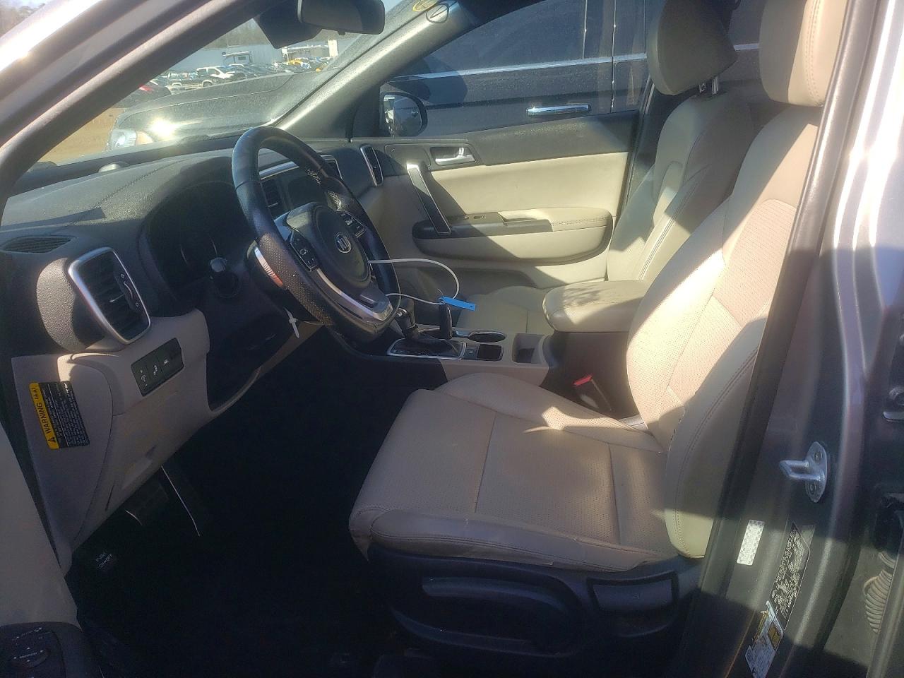 2020 KIA SPORTAGE S photo 13