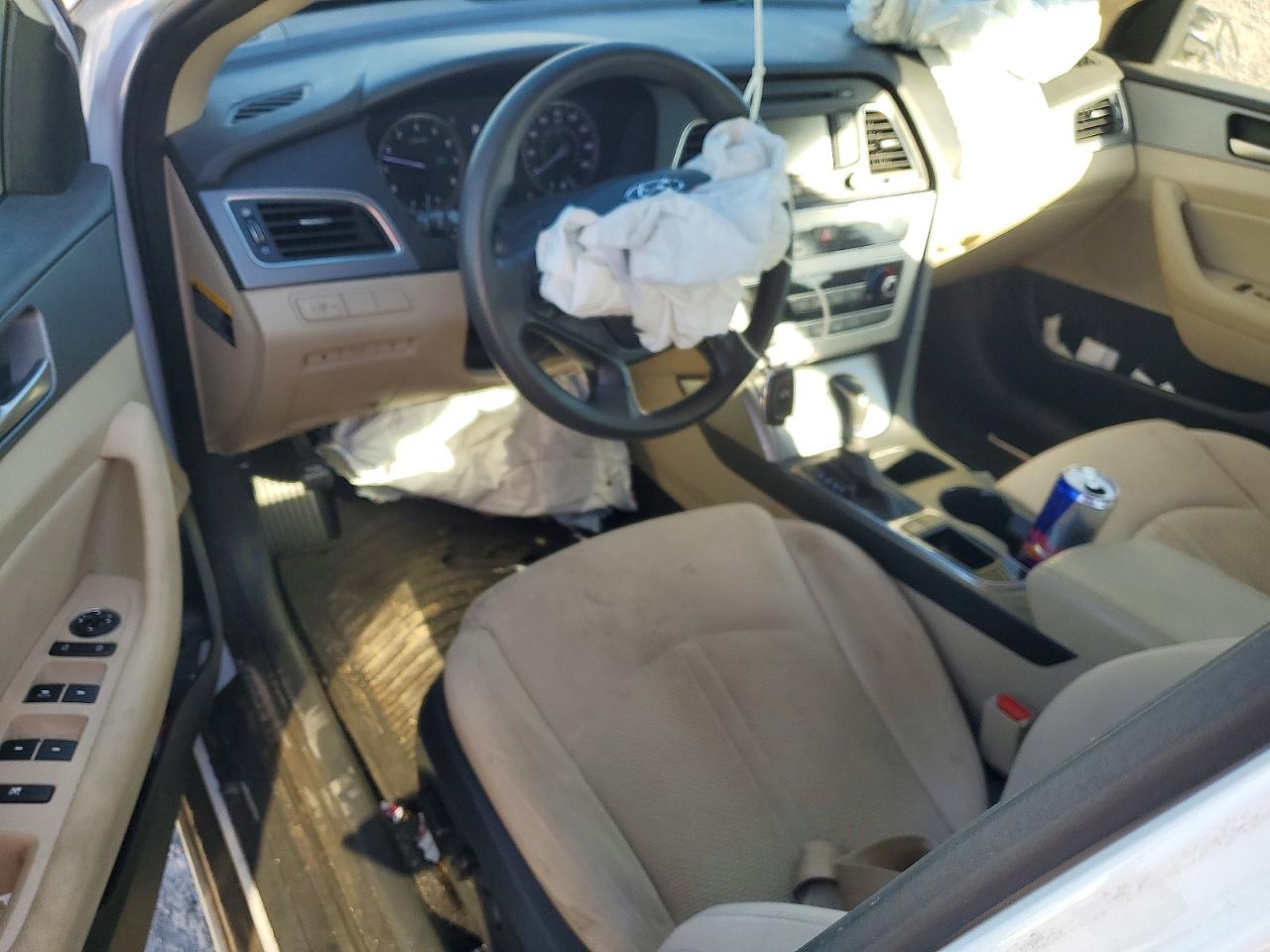 2015 HYUNDAI SONATA SE photo 8