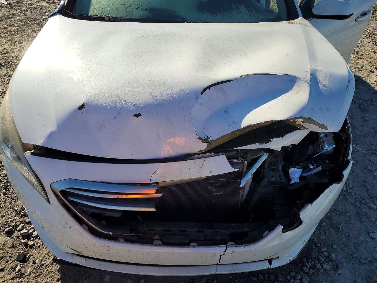 2015 HYUNDAI SONATA SE photo 11