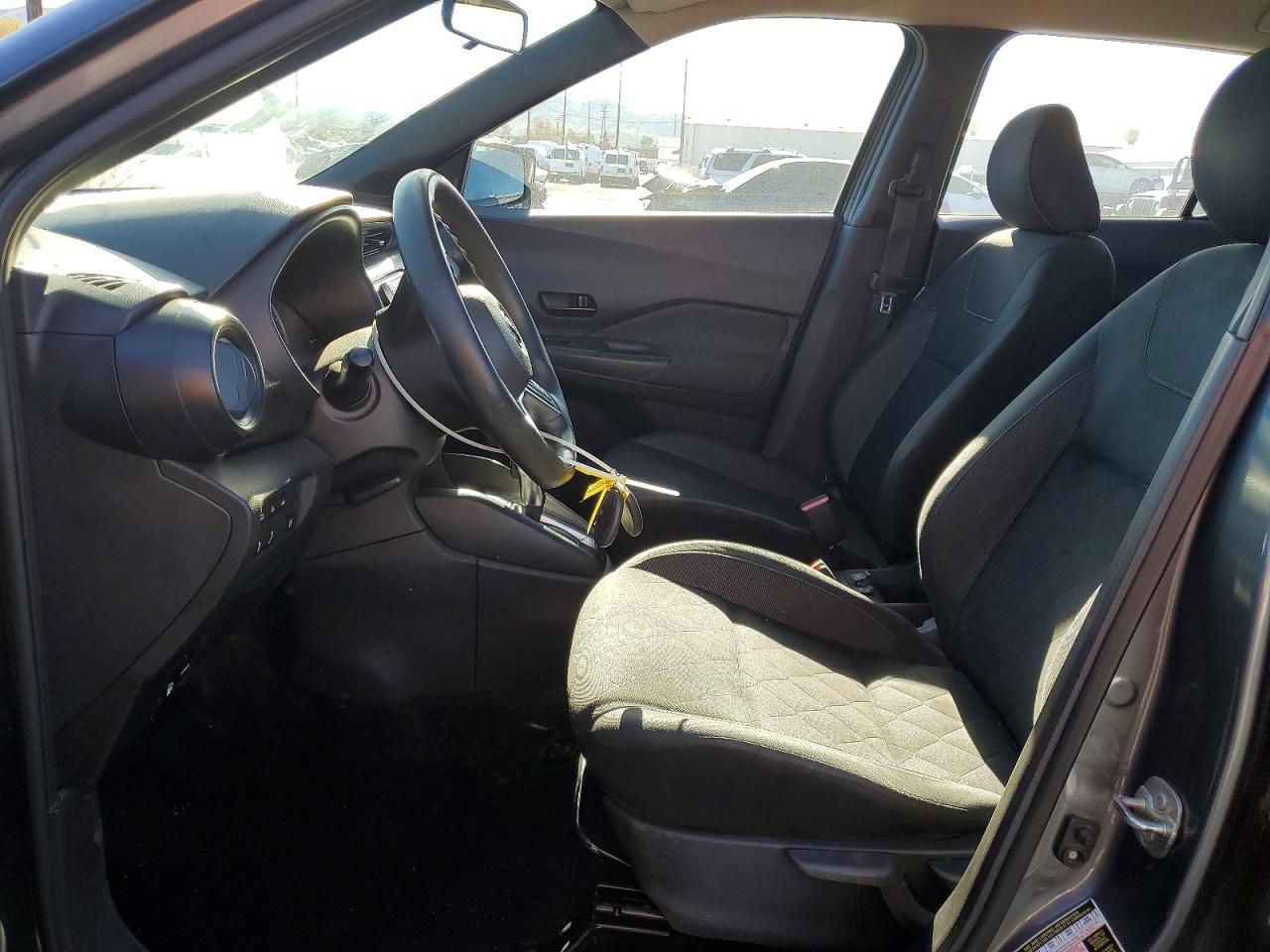 2020 NISSAN KICKS S photo 7