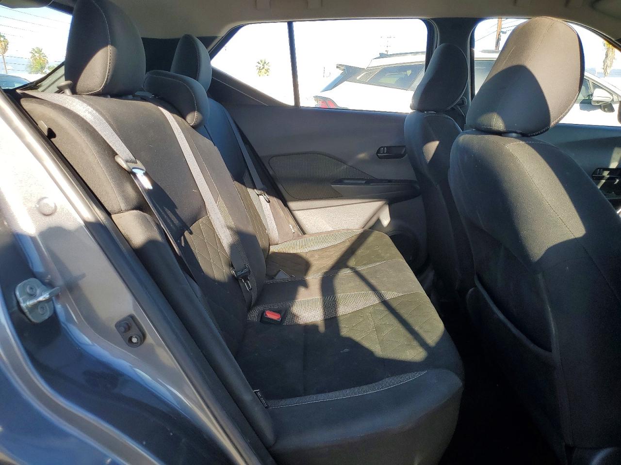2020 NISSAN KICKS S photo 10